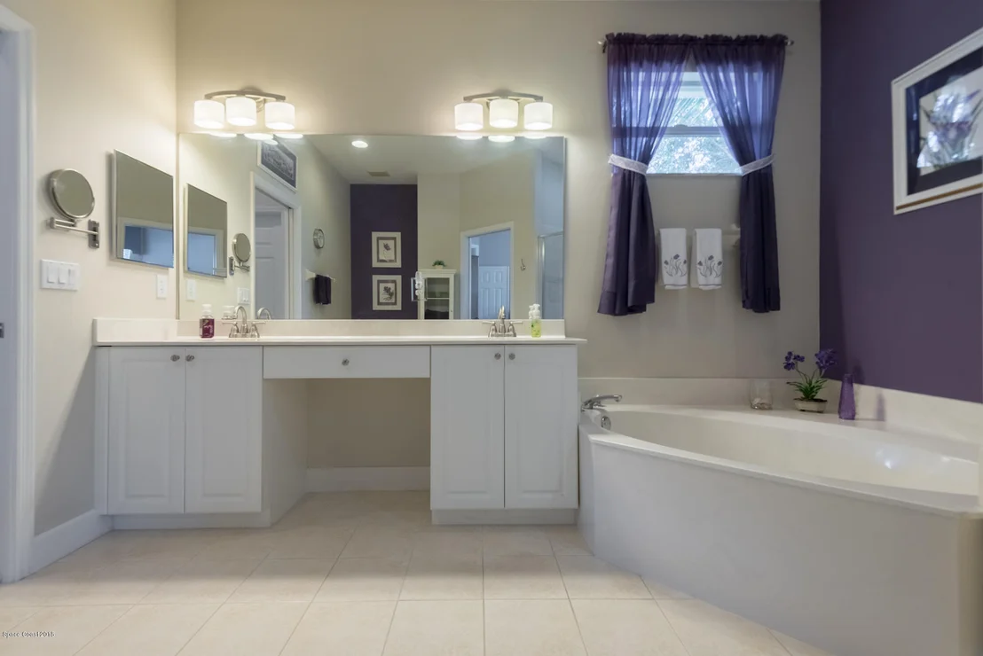 Photo of 1737 Windbrook Drive SE