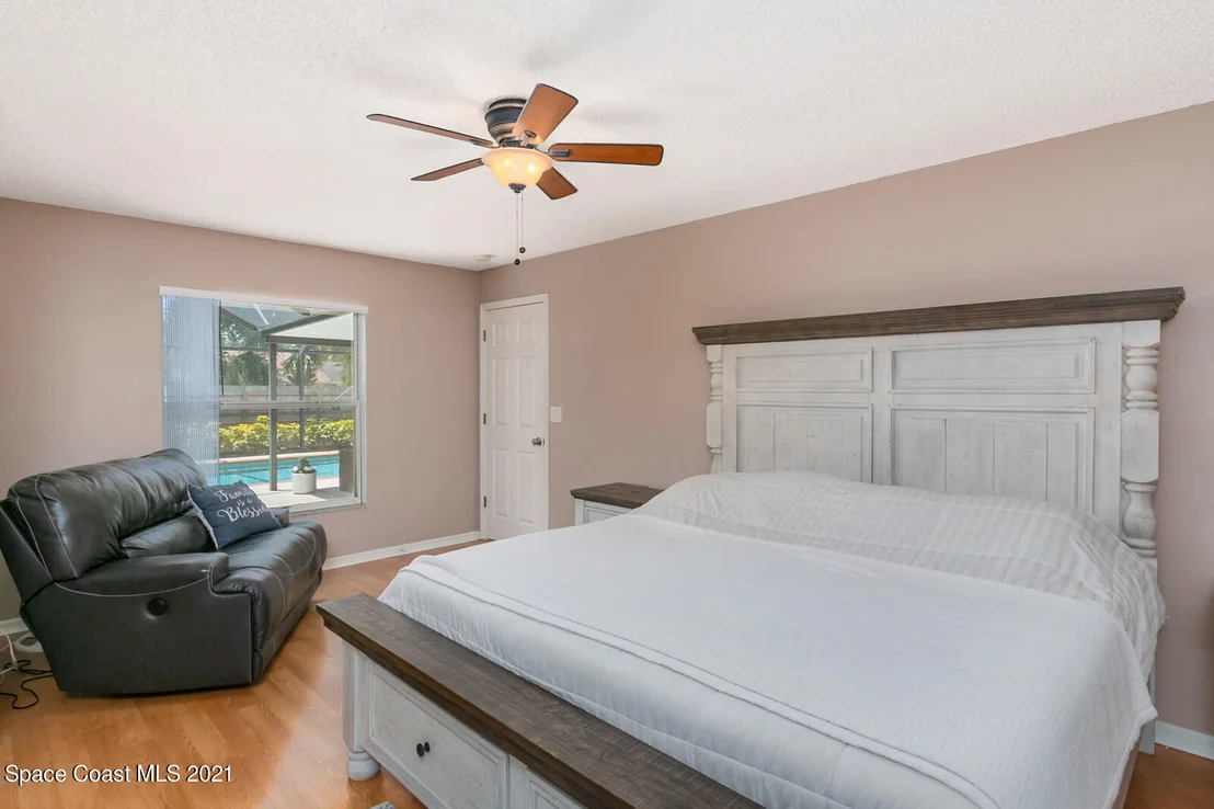 Photo of 5697 Beaverbrook Street