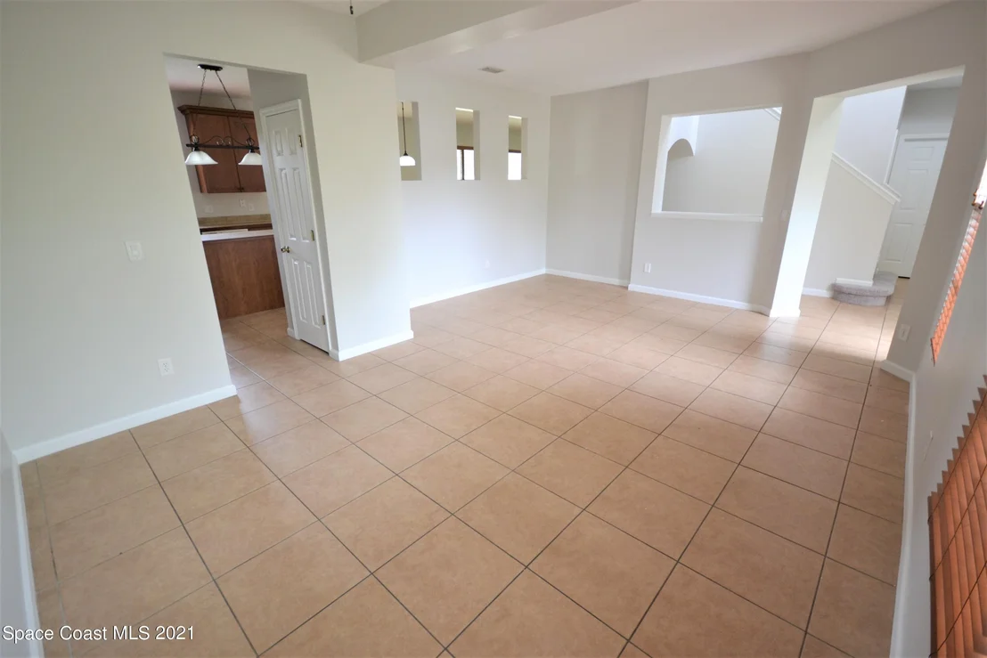 Photo of 650 Parnell Avenue
