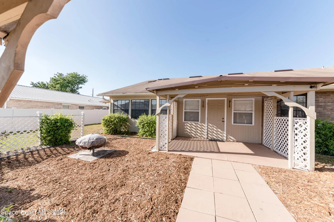 Photo of 1855 Raymond Drive