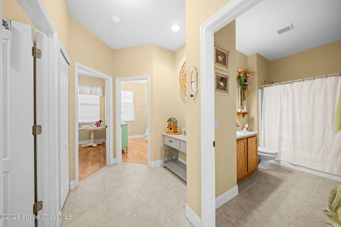Photo of 511 Waterside Circle