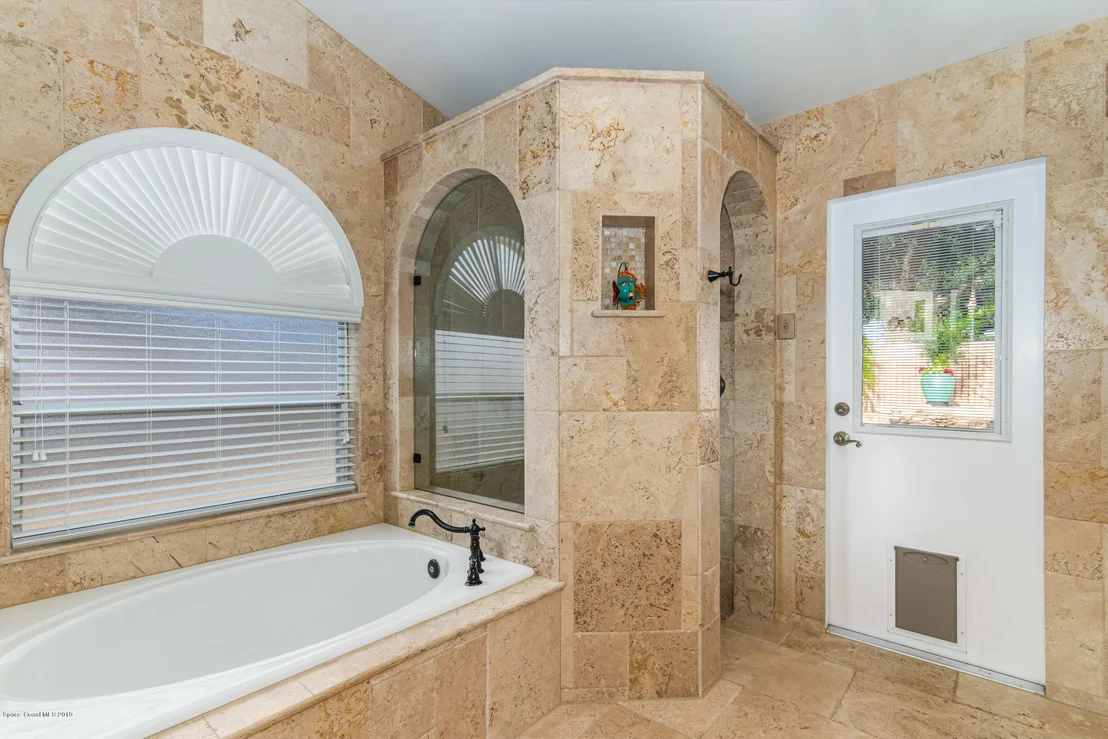 Photo of 3340 Lake View Circle