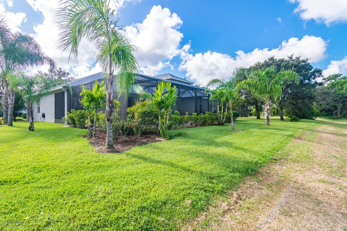 Photo of 1890 Windbrook Drive SE