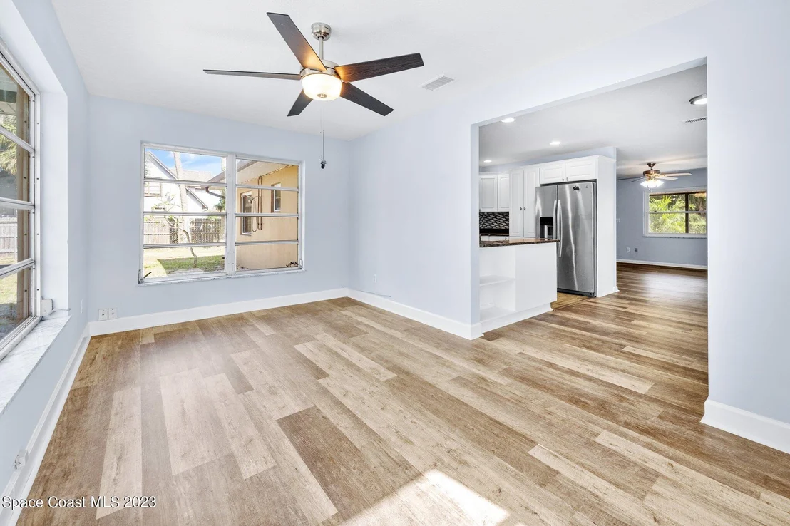Photo of 3030 Hield Road