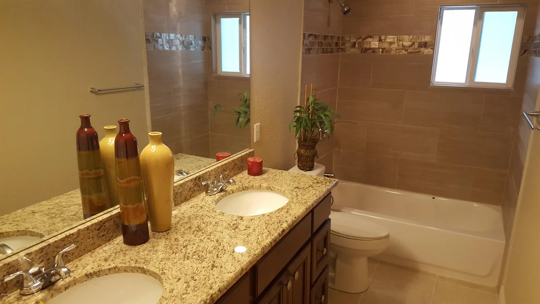 Photo of 327 Meadowood Lane