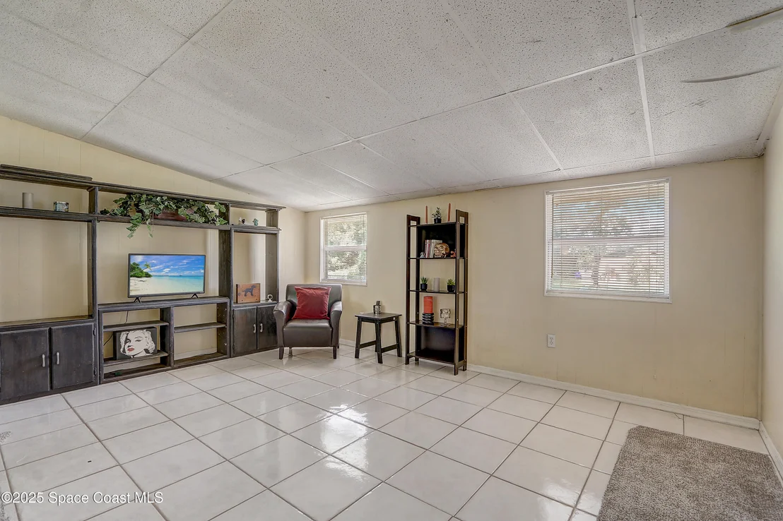 Photo of 1032 Bernice Road