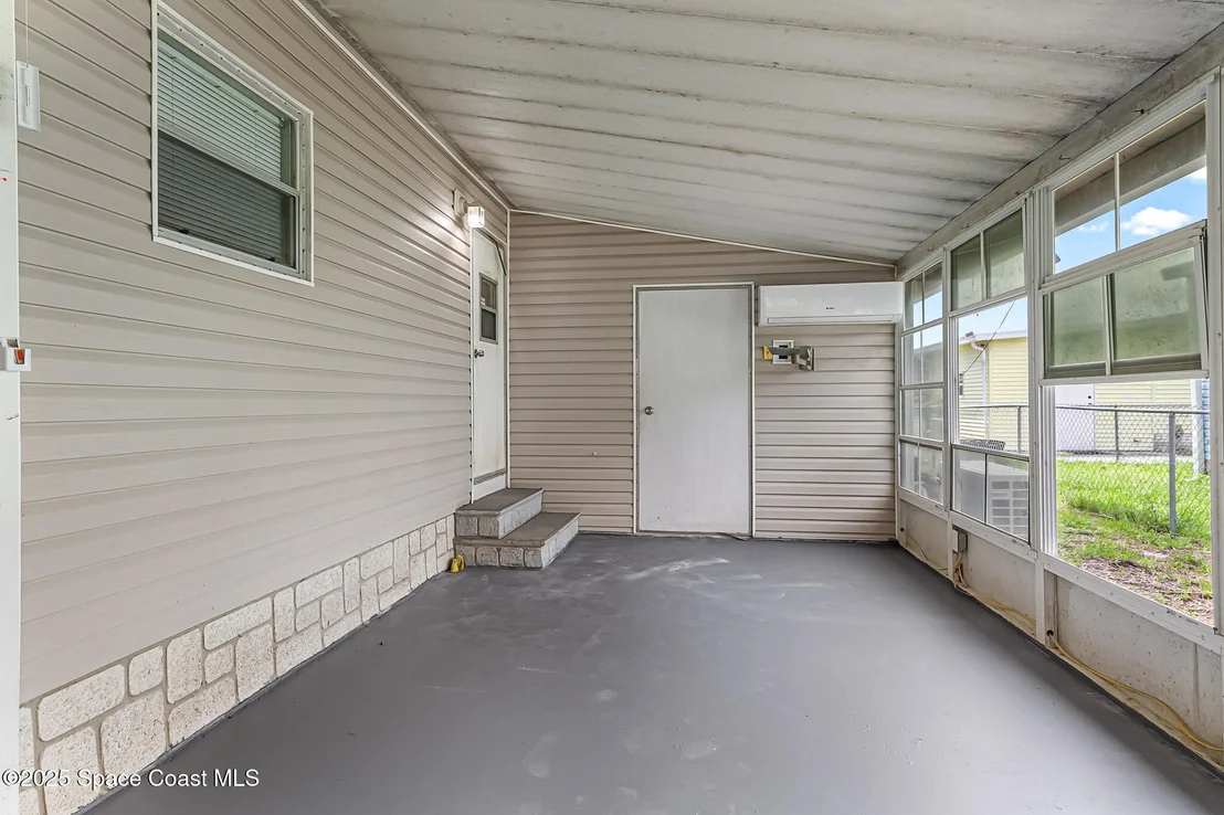 Photo of 555 Marlin Circle