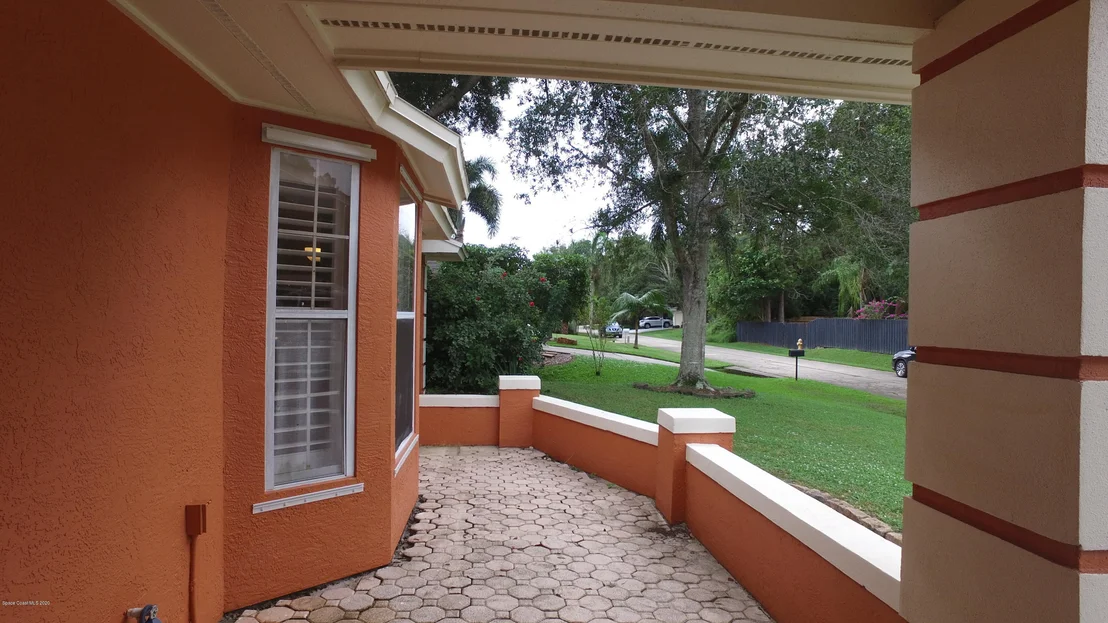 Photo of 214 Jeannie Drive