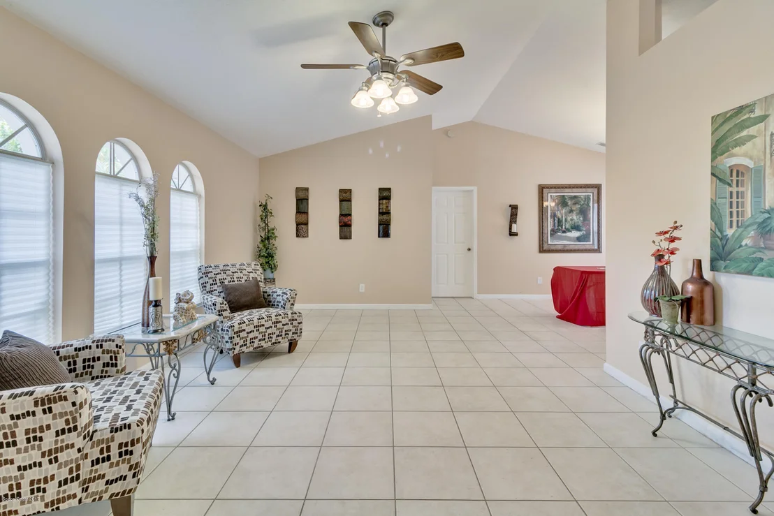 Photo of 607 Sandpiper Circle