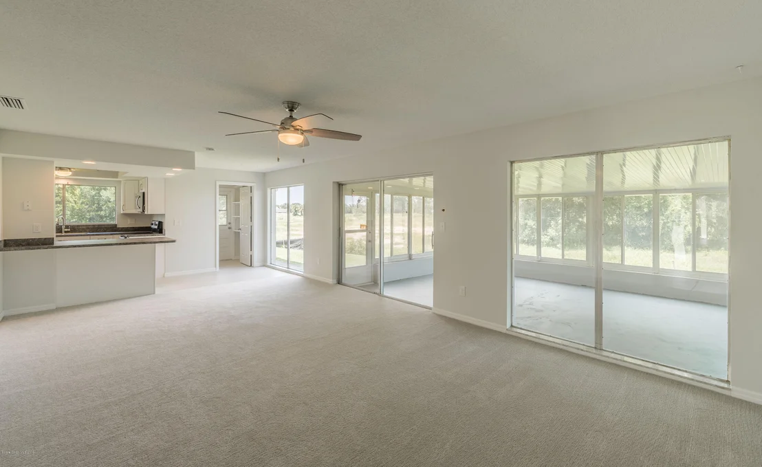 Photo of 1449 Meadowbrook Road NE