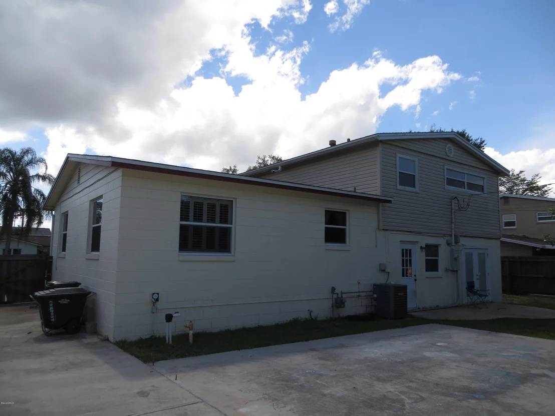 Photo of 1715 Hubbard Drive