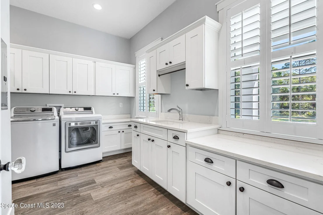 Photo of 5655 Willoughby Drive