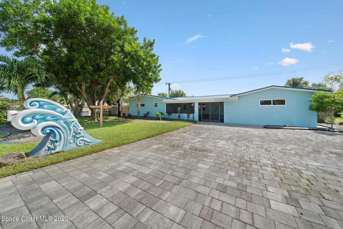 Photo of 275 Cinnamon Drive