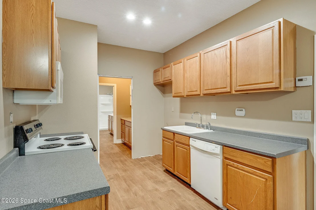 Photo of 2326 Holder Road