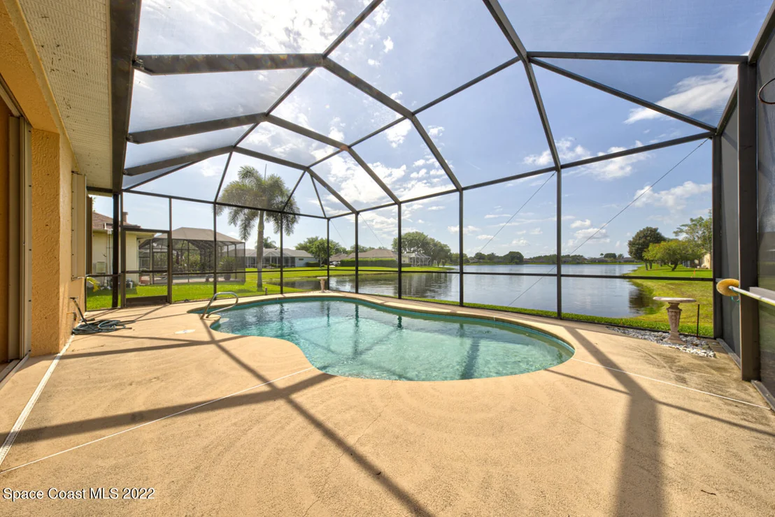 Photo of 5948 Newbury Circle