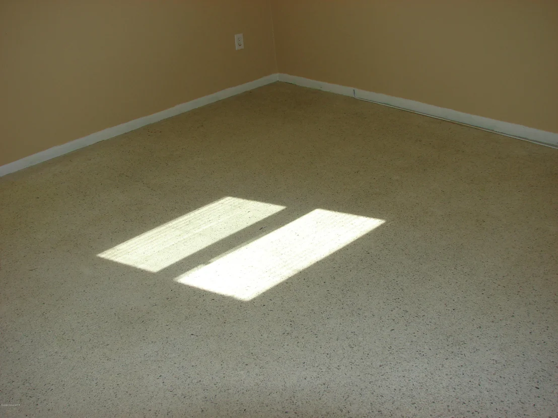 Photo of 1005 Jersey Lane NE