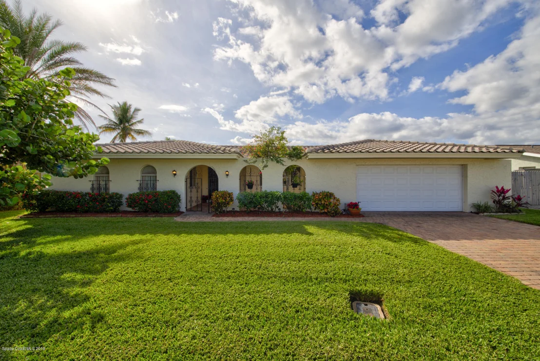 Photo of 343 Dorset Drive