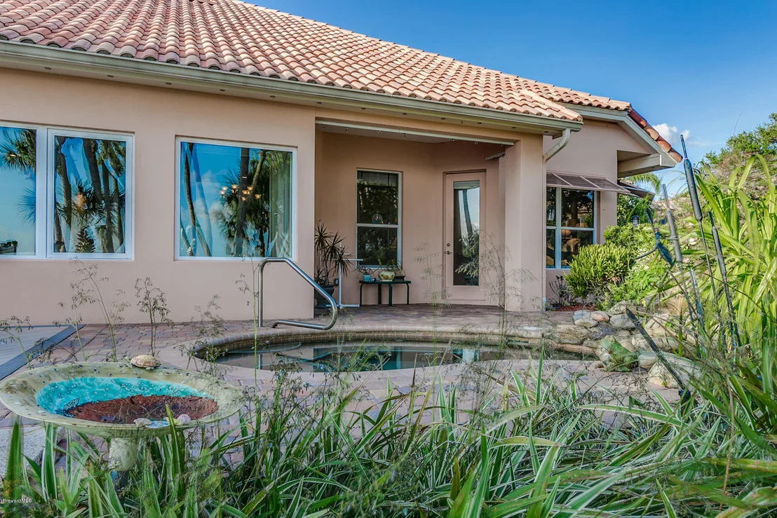 Photo of 290 Hammock Shore Drive