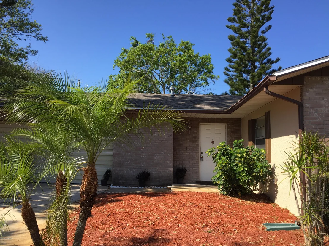Photo of 1522 Spruce Road