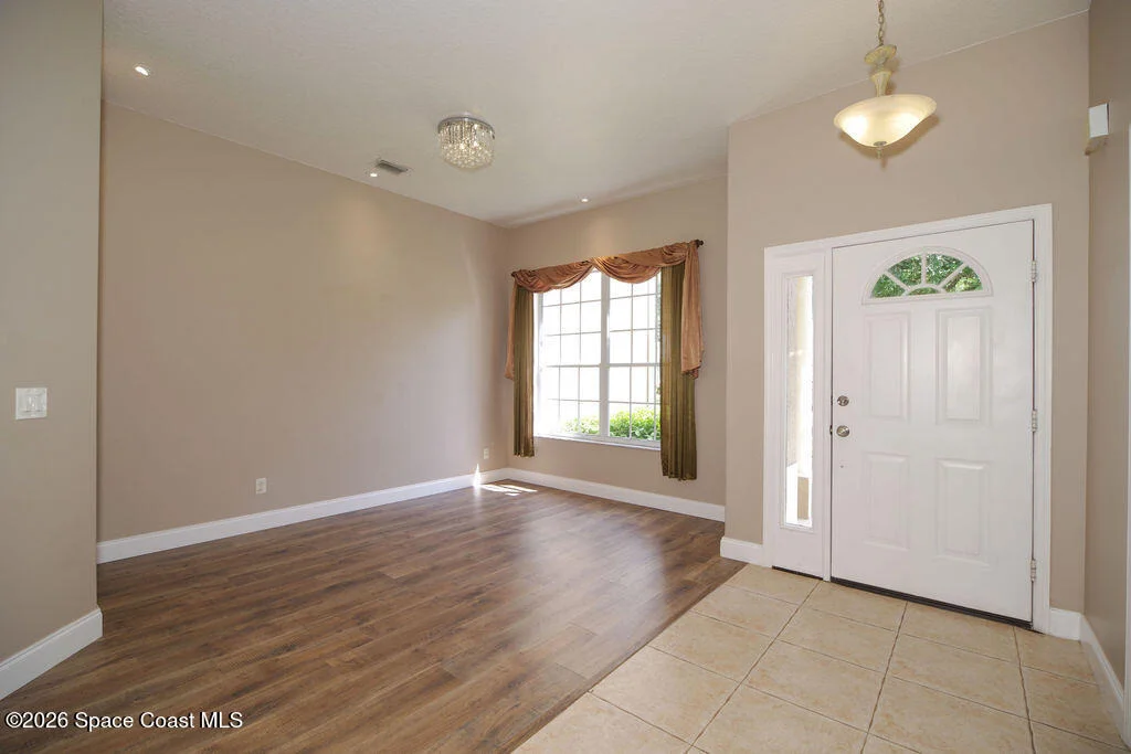 Photo of 1916 Windbrook Drive