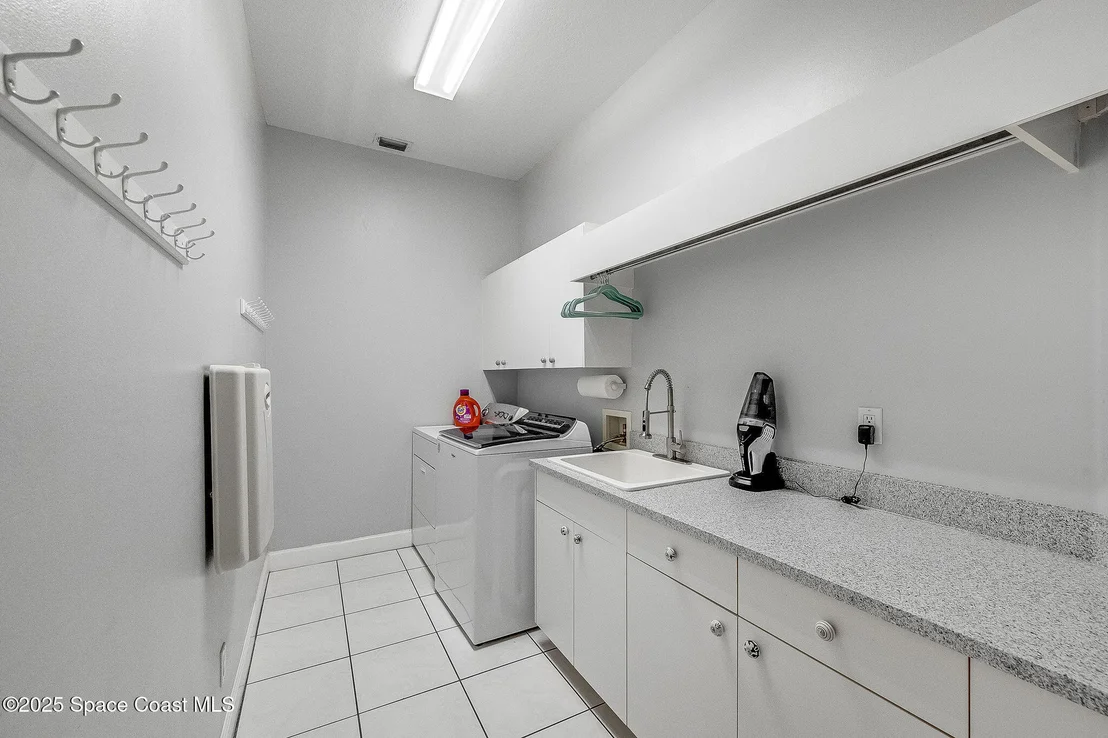 Photo of 4741 Canard Road