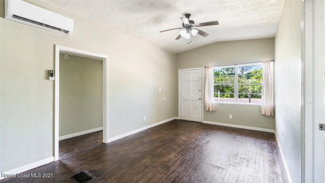 Photo of 7535 Sheridan Road
