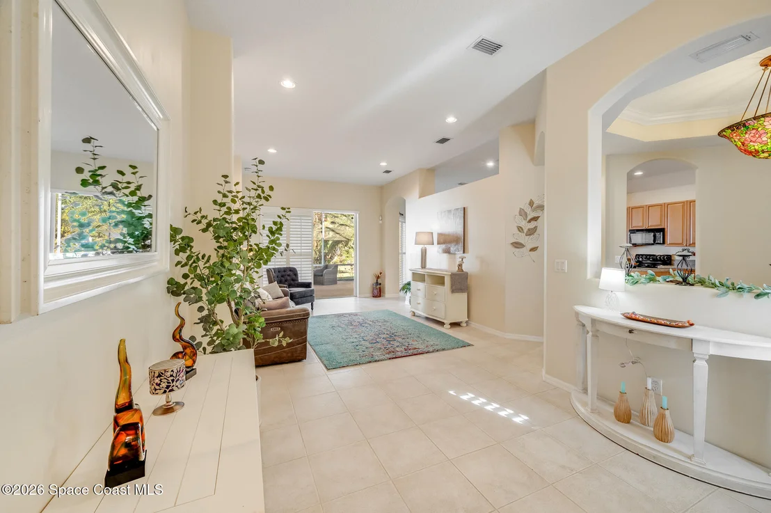Photo of 1325 Shoreline Circle