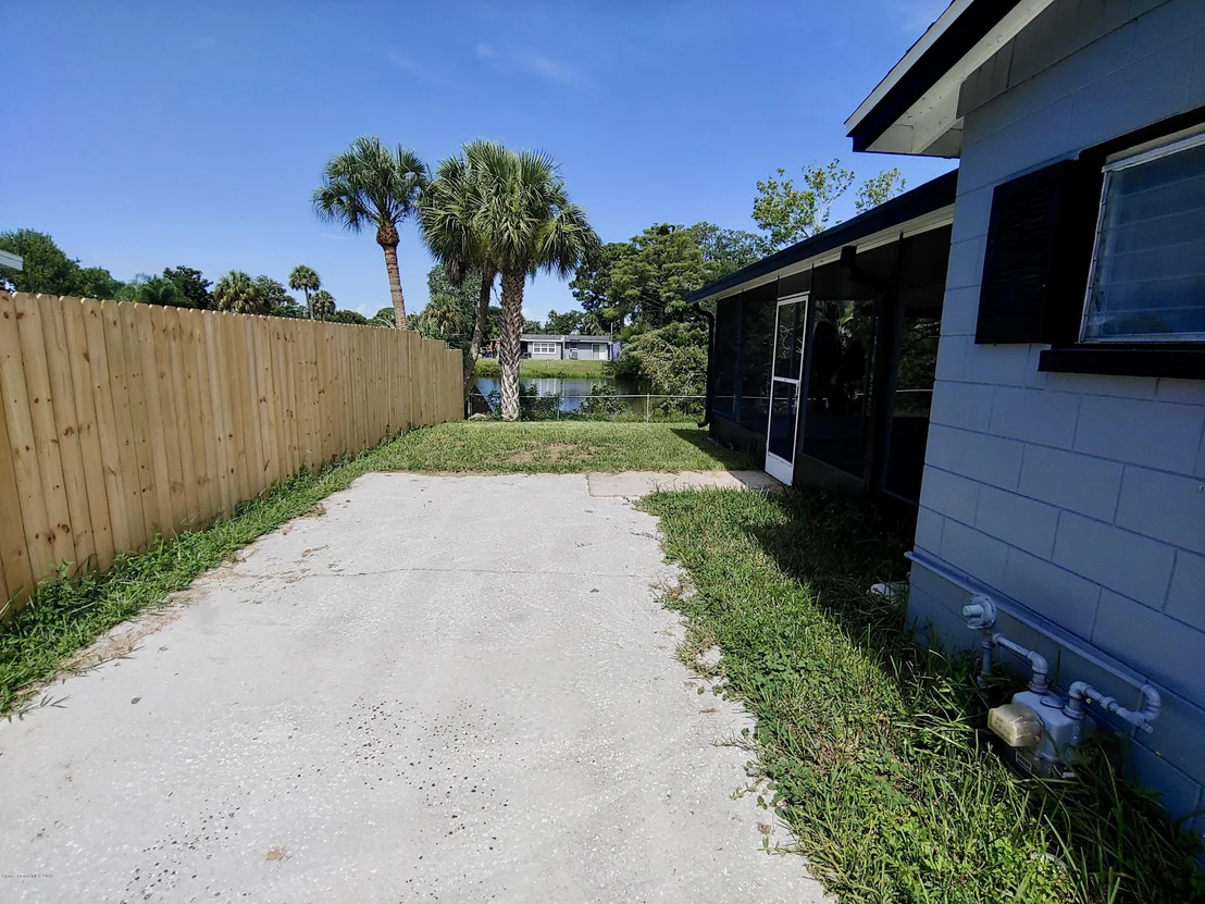 Photo of 1281 Estridge Drive