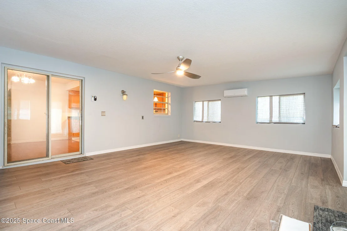 Photo of 2823 Wright Avenue