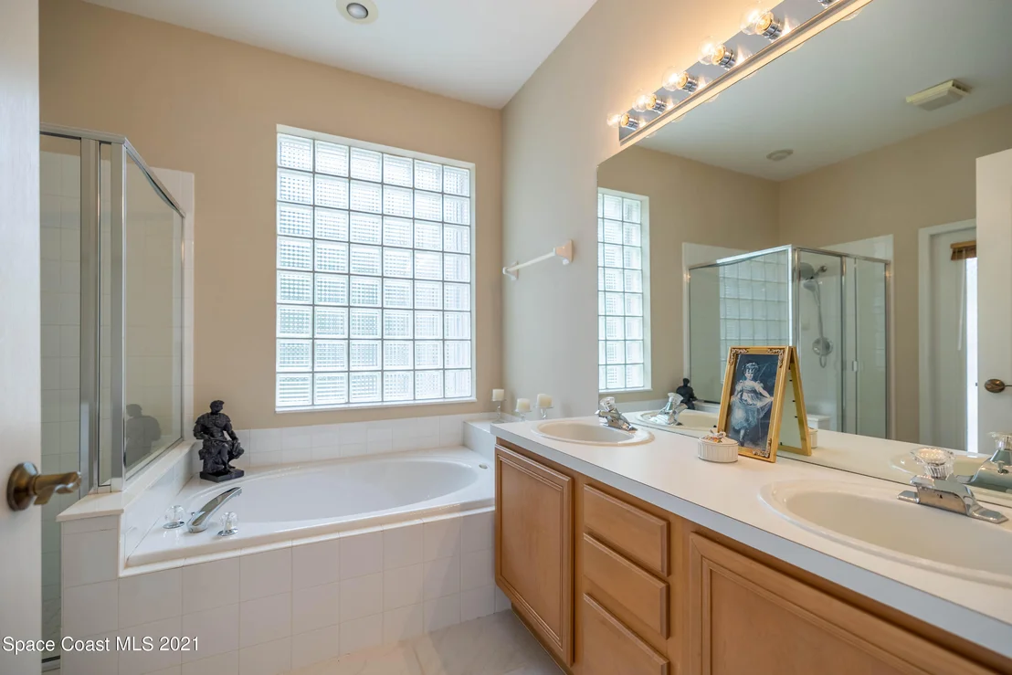 Photo of 921 Wimbledon Drive