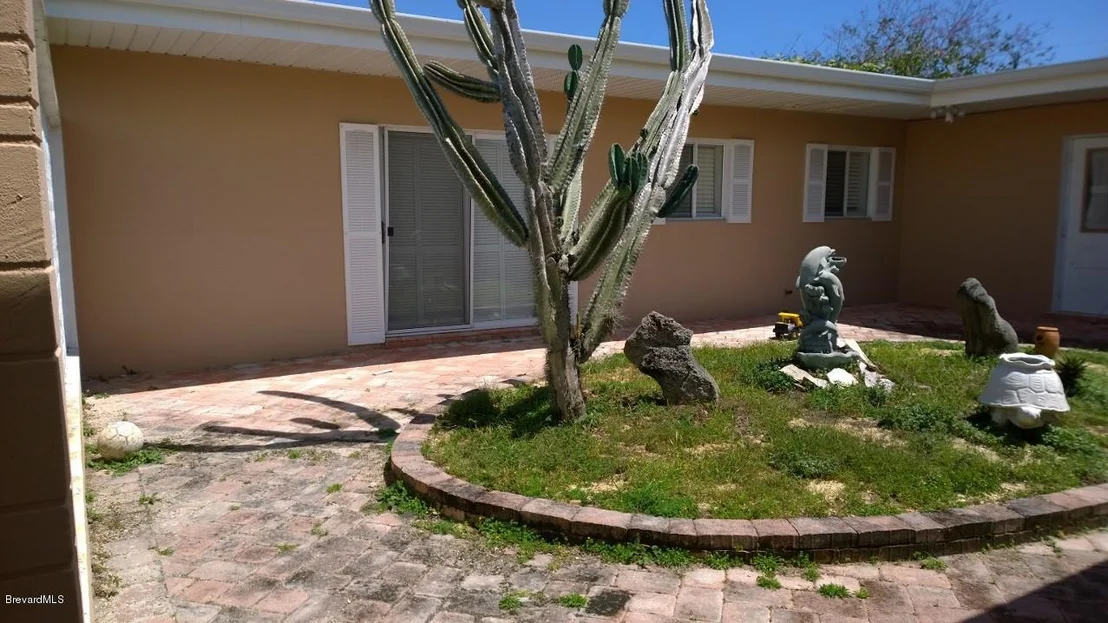 Photo of 1109 Pinetree Drive