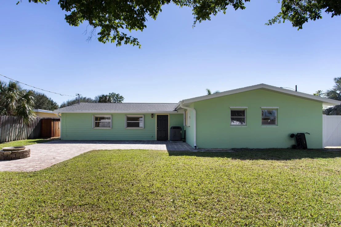 Photo of 390 Willow Drive