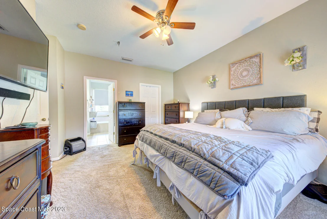 Photo of 194 Dryden Circle