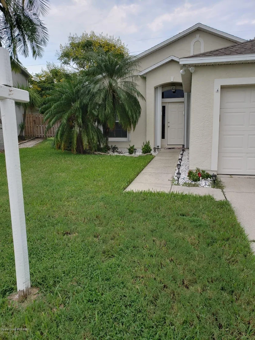 Photo of 2242 N Spring Creek Circle NE