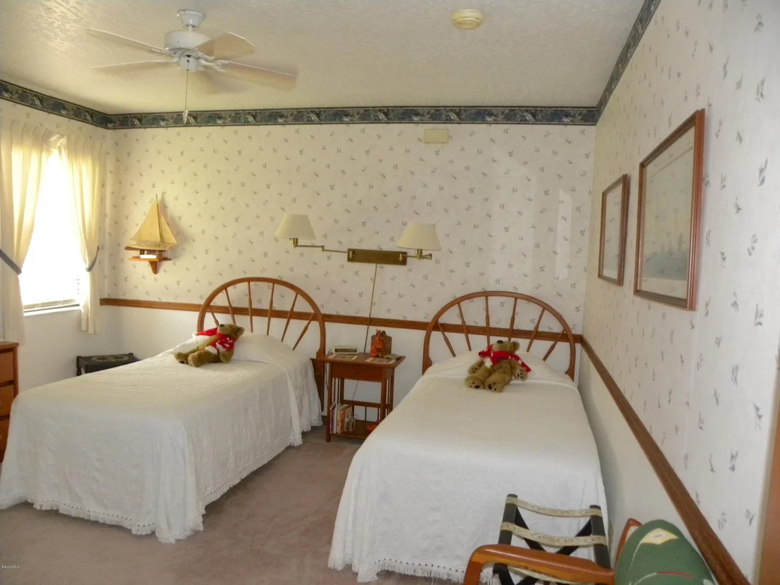 Photo of 855 Ridge Lake Drive