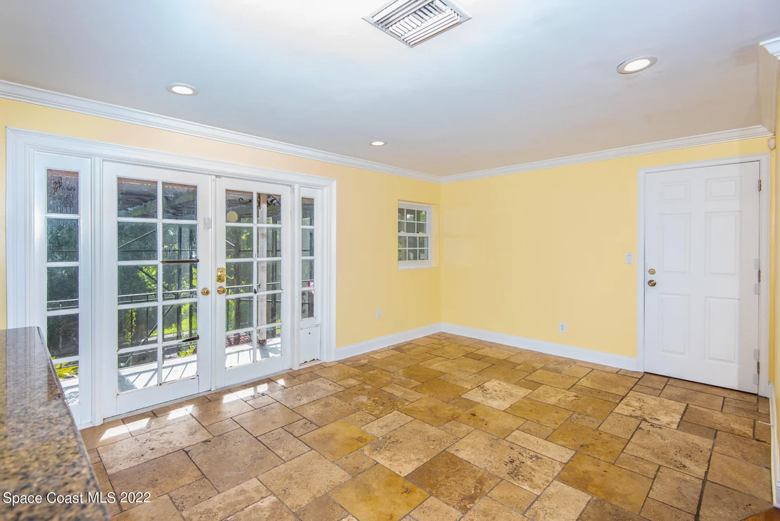Photo of 935 Whitmire Drive