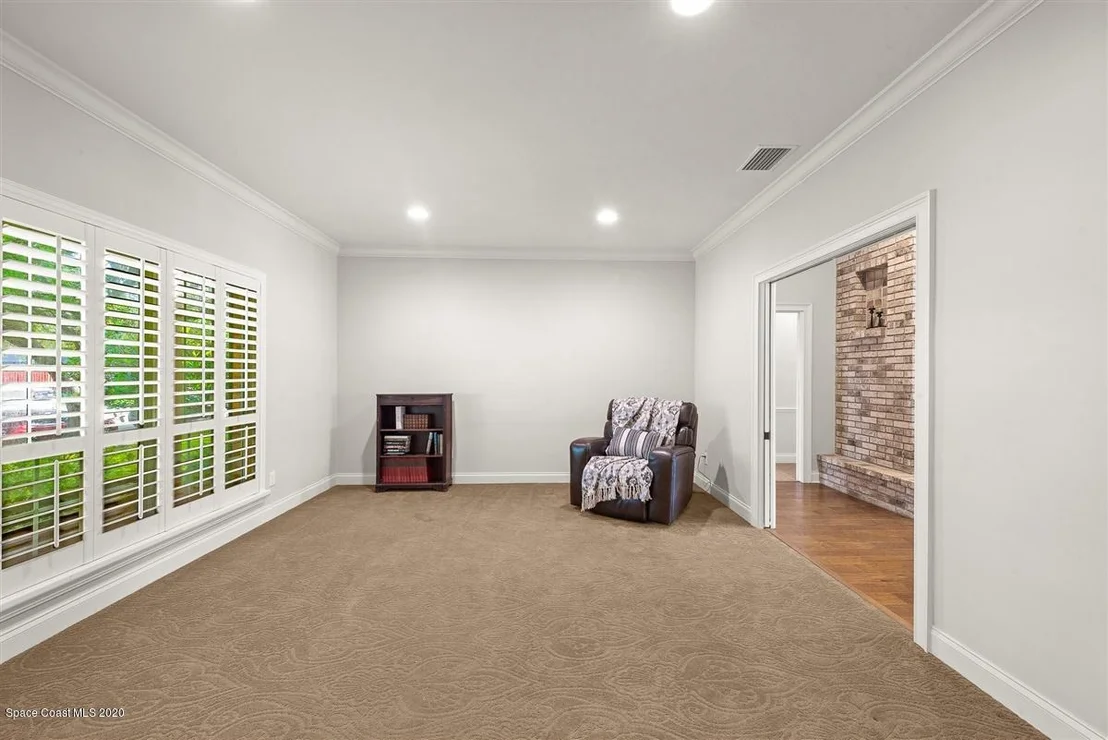 Photo of 437 Oriole Lane