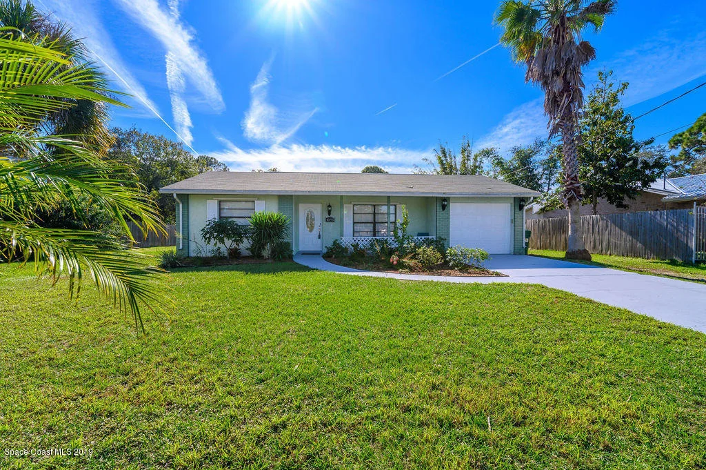 Photo of 4595 Robert Street