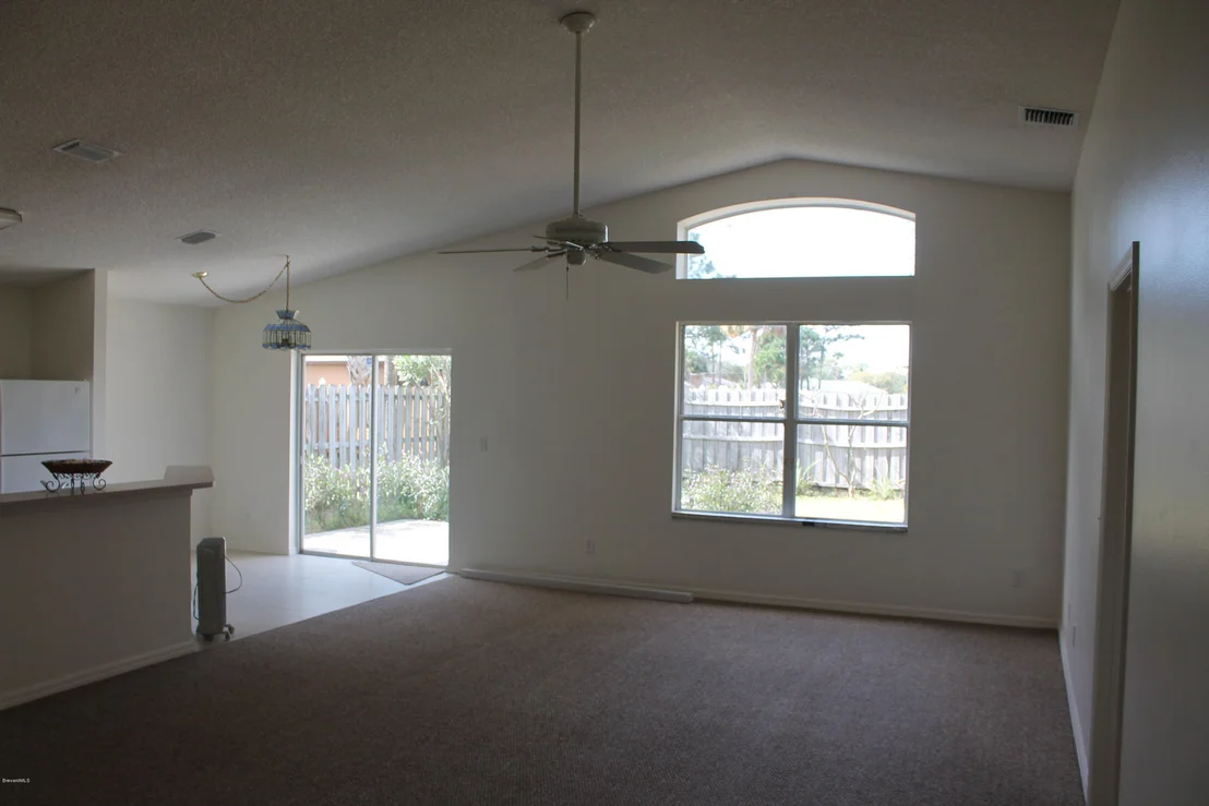 Photo of 487 High Point Court