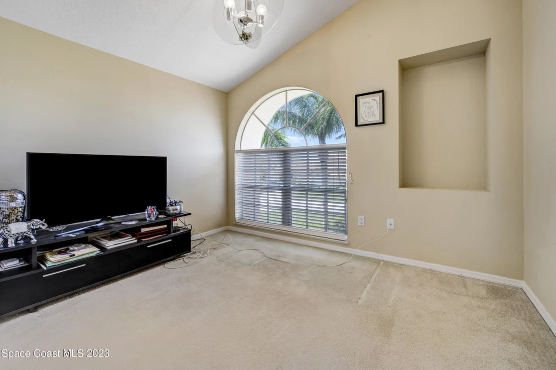 Photo of 335 Lanternback Island Drive