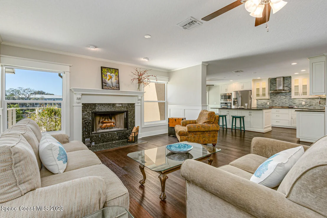 Photo of 844 W Whitmire Drive