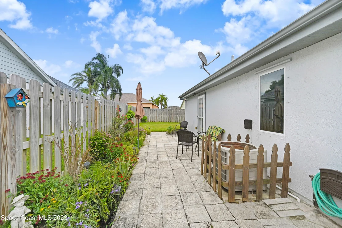 Photo of 1190 Three Meadows Drive