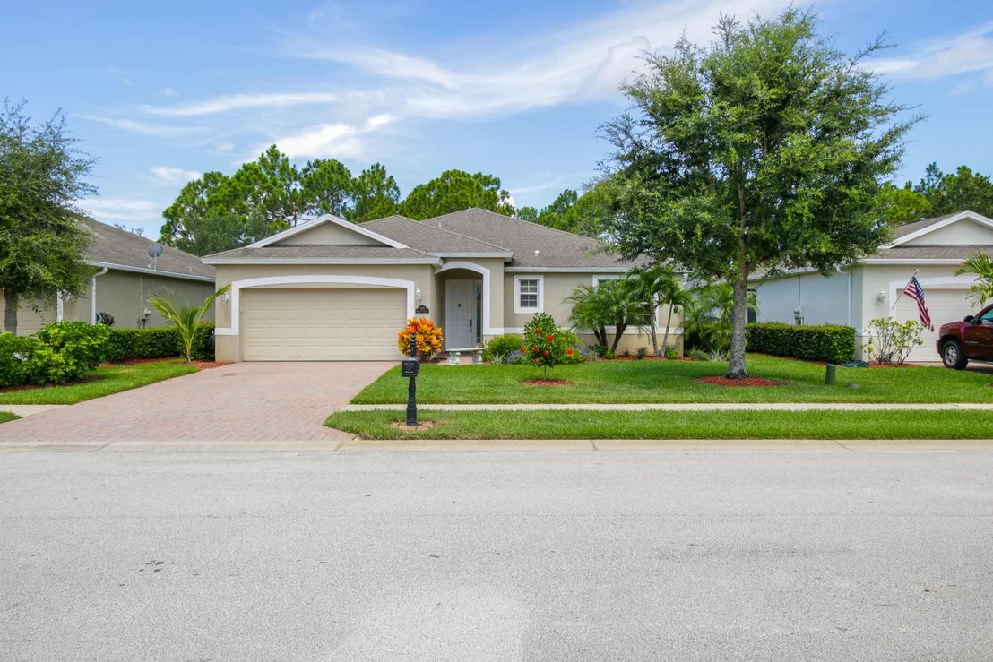 Photo of 565 Gardendale Circle SE