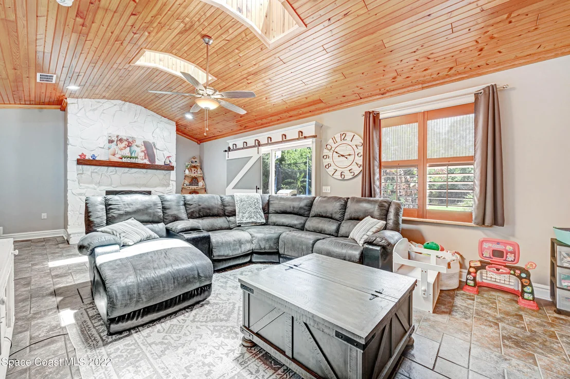Photo of 3225 Fairview Drive