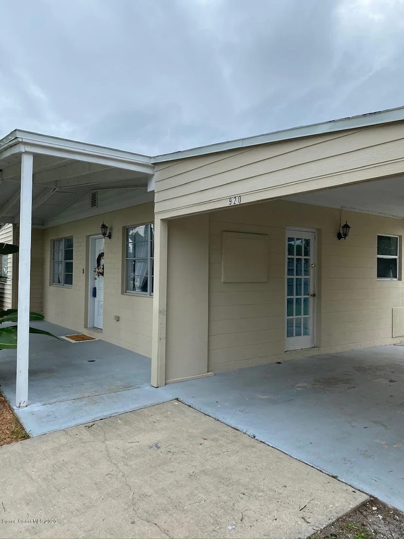 Photo of 920 Glenmore Circle