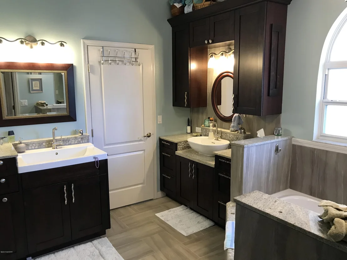 Photo of 1041 Sunswept Road NE