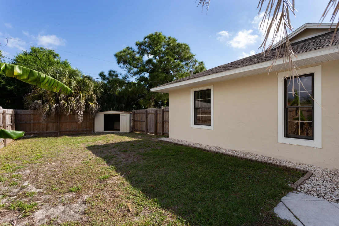 Photo of 1112 Scyphers Street NE