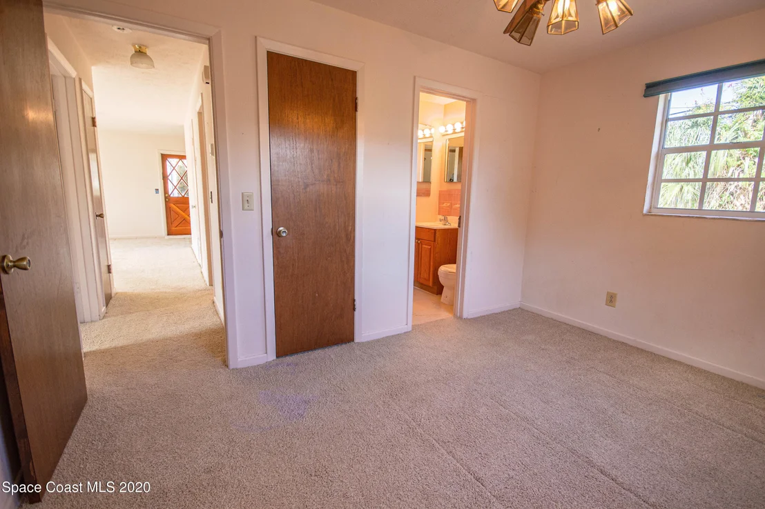 Photo of 1000 Barclay Drive