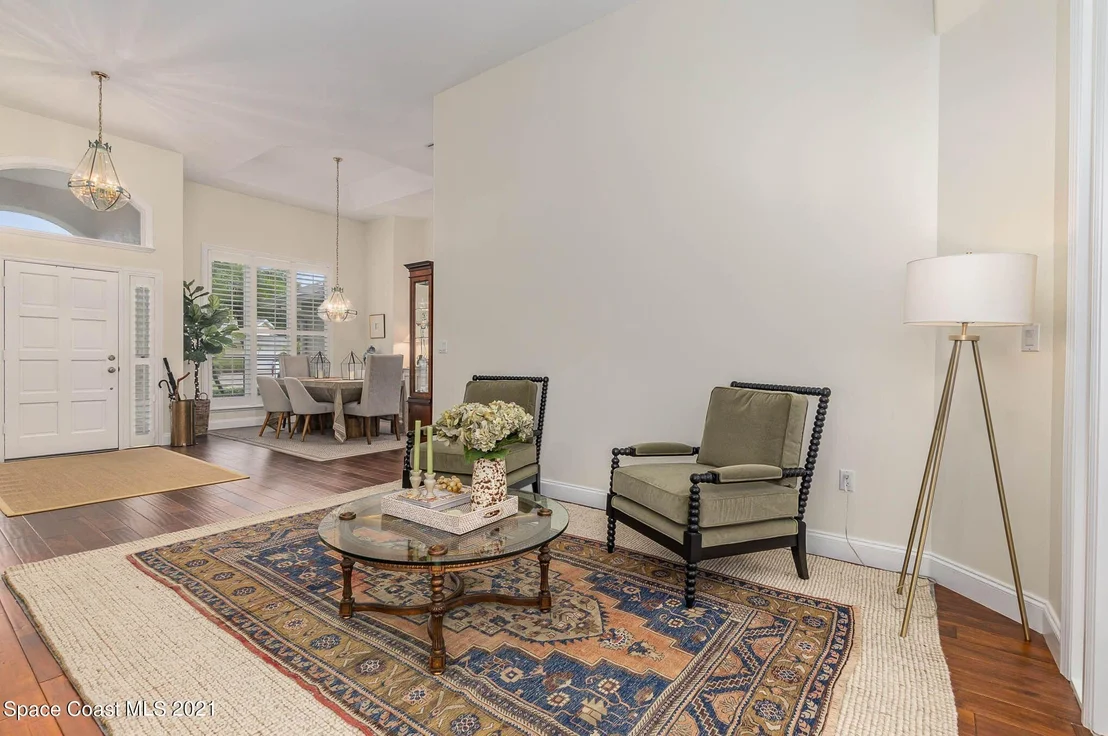Photo of 975 Somerset Lane