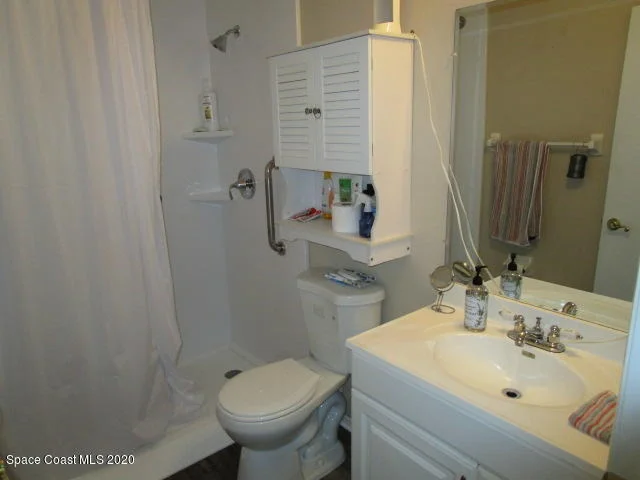 Photo of 810 Wateroak Drive NE